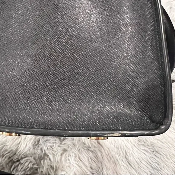 Michael Kors Black Leather Medium East West Dillon Tote w/ cross body strap - Picture 6 of 13